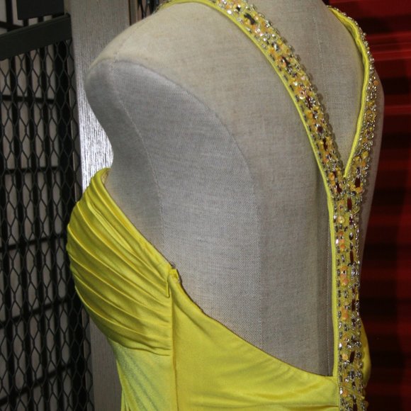 Backless Stretch Jersey Gown - Picture 3 of 7